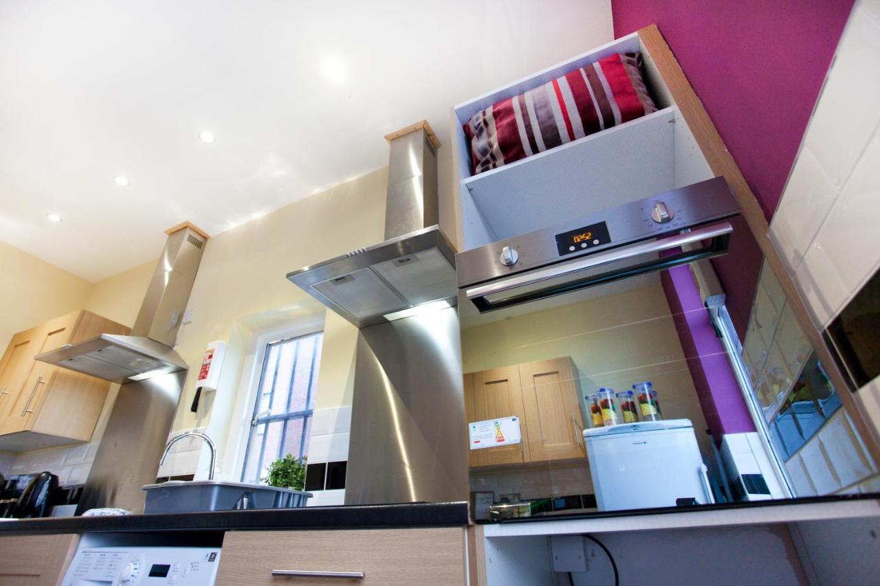 Foresters Inn Apartment - City Centre By Victoria Centre Shopping Centre - Your Own 5 Double Bedrooms Private Apartment With 3 Bathrooms And Full Kitchen To Cook As You Would At Home - Outdoor Parking For Cars Or Vans At Five Pounds A Day Nottingham Ngoại thất bức ảnh